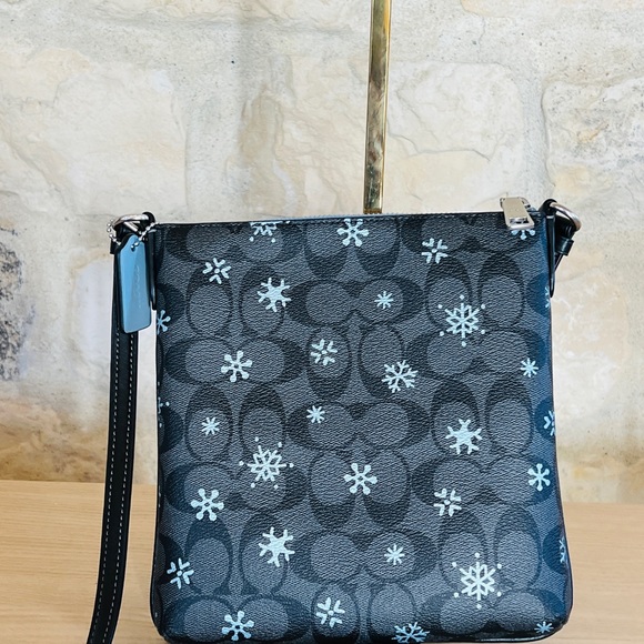 Coach snowflake zip crossbody handbag&wallet NWT Authentic - Picture 4 of 12